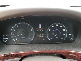 2011 Hyundai Equus Signature with VIN KMHGH4JF7BU038933, listed as a Copart auction lot 48356535 with 184,379 mi miles and Salvage title. Bid and sale history available at DreamBid. Image 9.