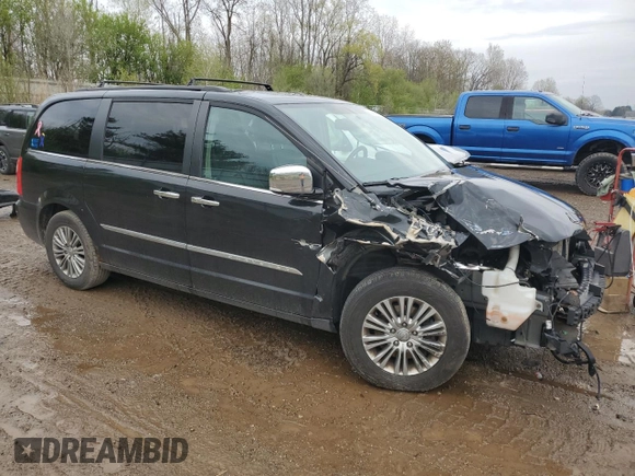 2015 Chrysler Town & Country Touring-L with VIN 2C4RC1CG3FR525565, listed as a Copart auction lot 54911505 with 148,047 mi miles and Clean Title. Bid and sale history available at carsss.com. Image 4.