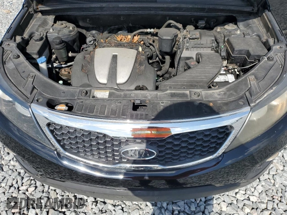 2012 Kia Sorento EX z VIN 5XYKUDA25CG305111, wystawiony jako Copart lot #54216645 z przebiegiem 111 841 mil mil oraz Szkoda całkowita • Salvage title. Historia ofert i sprzedaży dostępna na DreamBid. Obrazek 12.