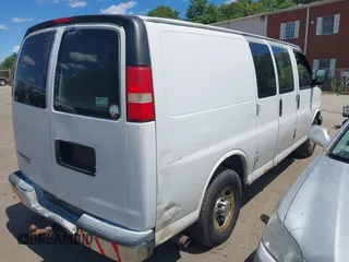 2010 Chevrolet Express Cargo z VIN 1GCZGFBA9A1110682, wystawiony jako IAAI lot #42746096 z przebiegiem 283 440 mil mil oraz . Historia ofert i sprzedaży dostępna na DreamBid. Obrazek 4.
