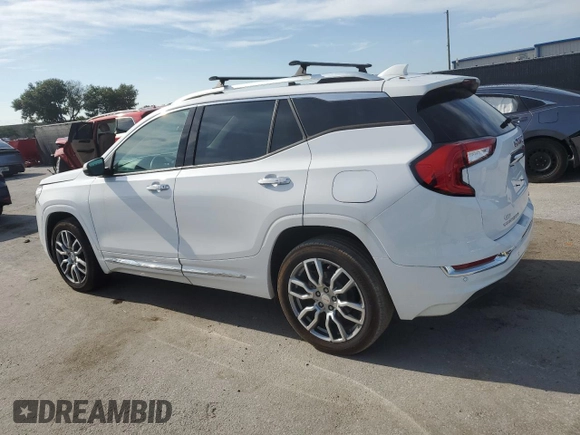 2022 GMC Terrain Denali with VIN 3GKALXEV7NL310492, listed as a Copart auction lot 64192455 with 12,081 mi miles and Clean title. Bid and sale history available at DreamBid. Image 2.