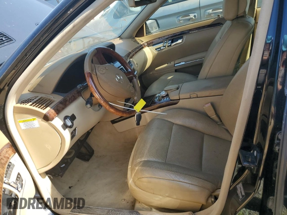 2010 Mercedes-Benz S 550 z VIN WDDNG8GB5AA341015, wystawiony jako Copart lot #53281454 z przebiegiem 101 857 mil mil oraz Szkoda całkowita • Salvage title. Historia ofert i sprzedaży dostępna na DreamBid. Obrazek 7.