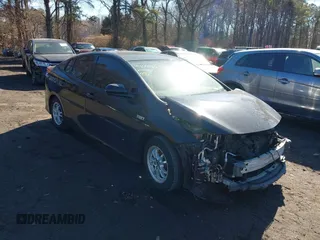 2020 Toyota Prius LE with VIN JTDKARFP8L3133106, listed as a IAAI auction lot 41679364 with 139,342 mi miles and . Bid and sale history available at DreamBid. Image 1.