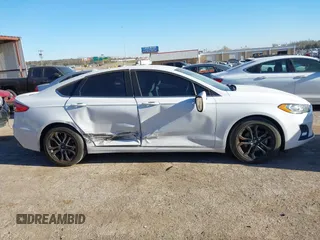 2020 Ford Fusion SE with VIN 3FA6P0HD2LR230033, listed as a IAAI auction lot 41815896 with 78,627 mi miles. Bid and sale history available at carsss.com. Image 13.