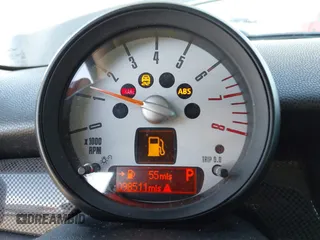 2012 MINI Hardtop S с VIN WMWSV3C58CTY17722, выставлен на аукционе IAAI как лот 42698588 с пробегом 98 511 миль миль и . История ставок и продаж доступна на DreamBid. Изображение 7.