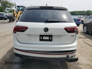 2024 Volkswagen Tiguan SE R-Line Black z VIN 3VV8B7AX7RM117751, wystawiony jako Copart lot #56531675 z przebiegiem 11 964 mil mil oraz Szkoda całkowita • Salvage title. Historia ofert i sprzedaży dostępna na DreamBid. Obrazek 6.