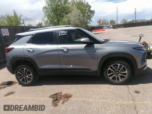 2025 Chevrolet TrailBlazer LT with VIN KL79MPSP1SB126354, listed as a IAAI auction lot 42153879 with 4,810 mi miles and . Bid and sale history available at DreamBid. Image 13.