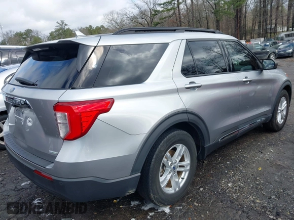 2020 Ford Explorer XLT with VIN 1FMSK7DHXLGB18222, listed as a IAAI auction lot 41541109 with 100,649 mi miles. Bid and sale history available at carsss.com. Image 4.