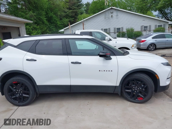 2024 Chevrolet Blazer LT with VIN 3GNKBDR45RS195056, listed as a IAAI auction lot 42241495 with 8,332 mi miles and . Bid and sale history available at DreamBid. Image 13.