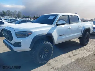 2019 Toyota Tacoma 4WD SR with VIN 3TMCZ5AN3KM277204, listed as a IAAI auction lot 41278640 with 78,930 mi miles. Bid and sale history available at carsss.com. Image 17.