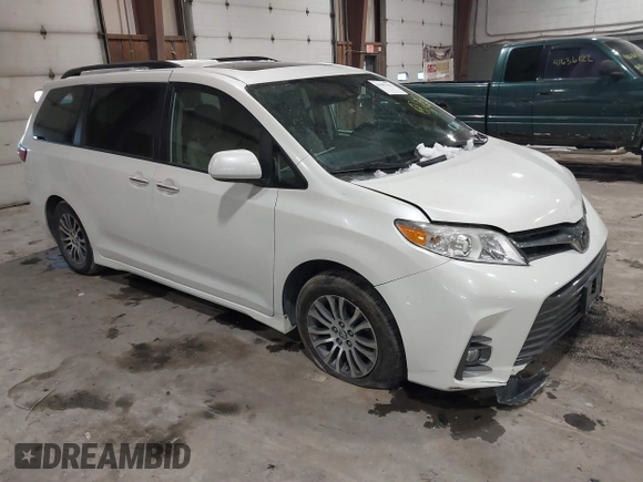 2019 Toyota Sienna XLE Auto Access Seat with VIN 5TDYZ3DC9KS011402, listed as a IAAI auction lot 41597111 with 127,466 mi miles. Bid and sale history available at carsss.com. Image 1.