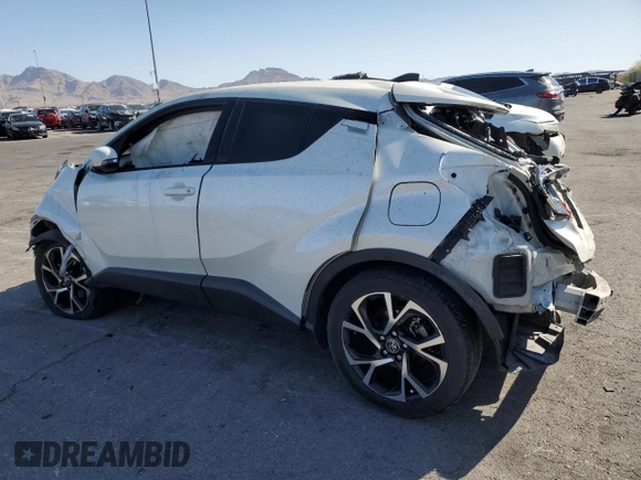 2018 Toyota C-HR XLE с VIN JTNKHMBX3J1008779, выставлен на аукционе Copart как лот 54628215 с пробегом 80 063 миль миль и Списание • Salvage title. История ставок и продаж доступна на DreamBid. Изображение 2.