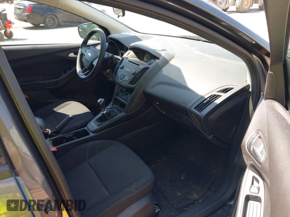 2017 Ford Focus SE с VIN 1FADP3FE2HL244170, выставлен на аукционе IAAI как лот 42281389 с пробегом 45 402 миль миль и . История ставок и продаж доступна на DreamBid. Изображение 5.