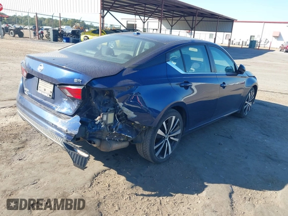 2019 Nissan Altima 2.5 SR with VIN 1N4BL4CV2KN319426, listed as a IAAI auction lot 40690601 with 98,875 mi miles. Bid and sale history available at carsss.com. Image 4.
