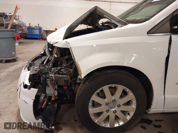 2016 Chrysler Town & Country Touring with VIN 2C4RC1BG1GR185657, listed as a IAAI auction lot 41905462 with 167,142 mi miles and . Bid and sale history available at DreamBid. Image 6.