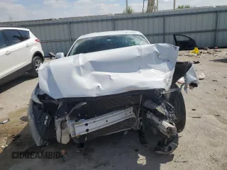 2015 Ford Mustang V6 z VIN 1FA6P8AM2F5359972, wystawiony jako Copart lot #52118485 z przebiegiem 130 957 mil mil oraz Szkoda całkowita • Salvage title. Historia ofert i sprzedaży dostępna na DreamBid. Obrazek 5.