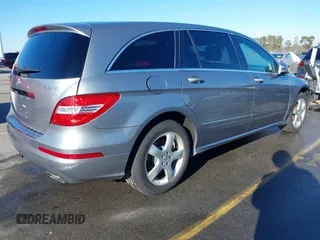 2011 Mercedes-Benz R R 350 with VIN 4JGCB6FE9BA113693, listed as a IAAI auction lot 41255621 with 136,126 mi miles. Bid and sale history available at carsss.com. Image 4.