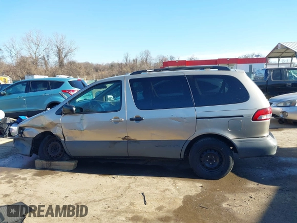 2003 Toyota Sienna LE with VIN 4T3ZF13C03U524122, listed as a IAAI auction lot 41655361 with 216,256 mi miles. Bid and sale history available at carsss.com. Image 14.