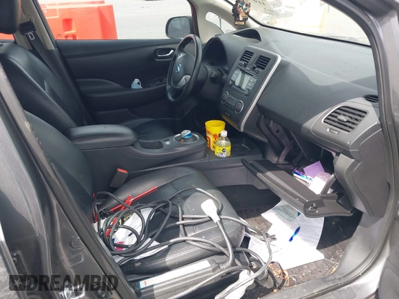 2015 Nissan LEAF S with VIN 1N4AZ0CP1FC321349, listed as a IAAI auction lot 41974711 with 88,015 mi miles and . Bid and sale history available at carsss.com. Image 5.