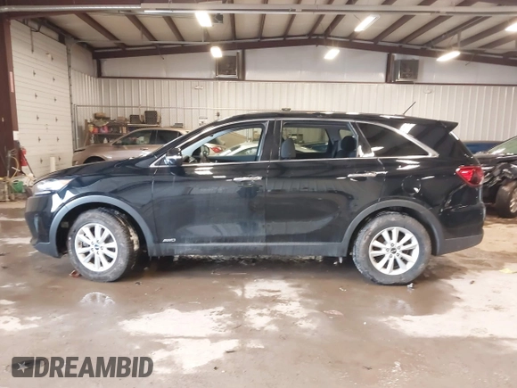 2019 Kia Sorento LX V6 with VIN 5XYPGDA58KG522979, listed as a IAAI auction lot 41553101 with 44,287 mi miles. Bid and sale history available at carsss.com. Image 14.
