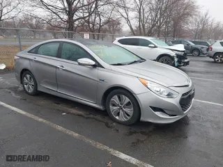 2013 Hyundai Sonata Hybrid Limited with VIN KMHEC4A4XDA050373, listed as a IAAI auction lot 41846776 with 183,863 mi miles. Bid and sale history available at carsss.com. Image 1.