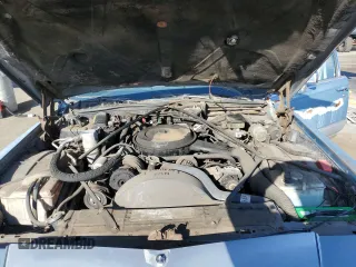 1990 Cadillac Brougham z VIN 1G6DW54Y6LR704123, wystawiony jako Copart lot #57709315 z przebiegiem 118 122 mil mil oraz Tytuł czysty. Historia ofert i sprzedaży dostępna na DreamBid. Obrazek 11.