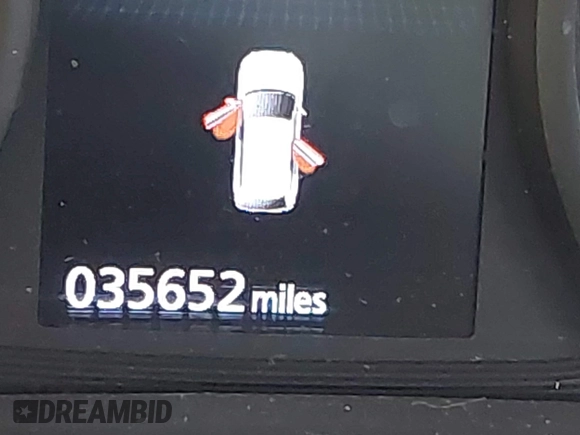 2018 Mitsubishi Outlander SE z VIN JA4AD3A30JZ058653, wystawiony jako IAAI lot #42188099 z przebiegiem 35 652 mil mil oraz . Historia ofert i sprzedaży dostępna na DreamBid. Obrazek 14.