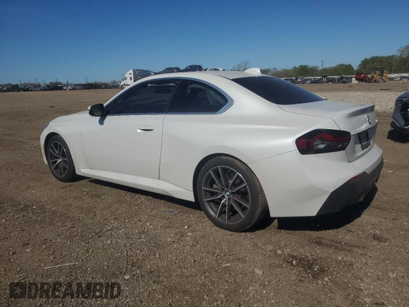 2022 BMW 2 Series 230i z VIN 3MW23CM02N8C58509, wystawiony jako Copart lot #56435025 z przebiegiem 34 383 mil mil oraz Szkoda całkowita • Salvage title. Historia ofert i sprzedaży dostępna na DreamBid. Obrazek 2.