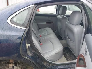 2007 Buick LaCrosse CXS with VIN 2G4WE587X71145017, listed as a IAAI auction lot 41883190 with 207,547 mi miles. Bid and sale history available at carsss.com. Image 8.