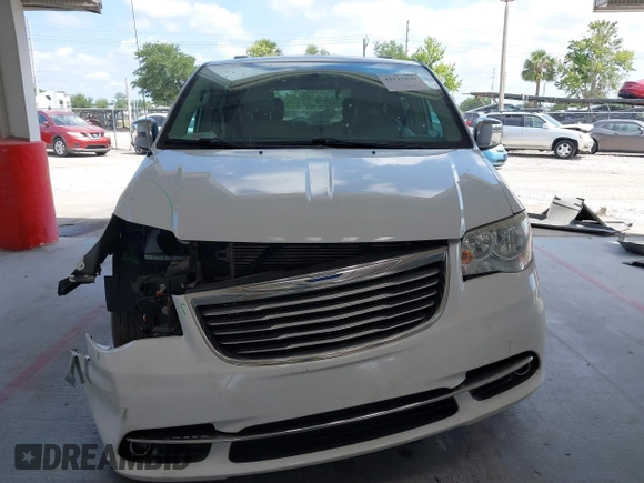2016 Chrysler Town & Country Touring with VIN 2C4RC1BG5GR149731, listed as a IAAI auction lot 42127879 with 224,631 mi miles. Bid and sale history available at carsss.com. Image 13.