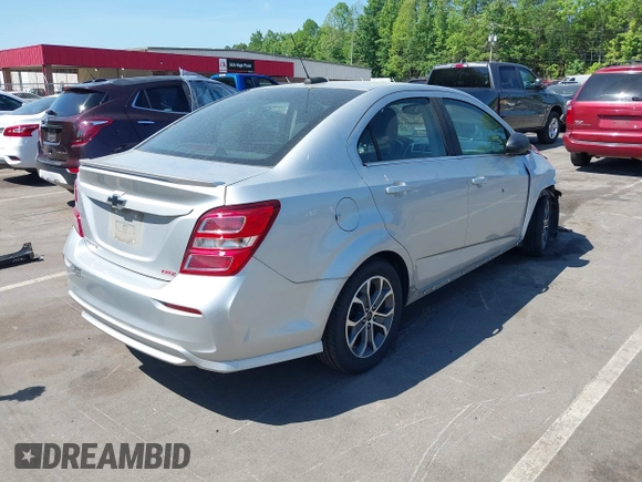 2019 Chevrolet Sonic LT z VIN 1G1JD5SB3K4112641, wystawiony jako IAAI lot #42183793 z przebiegiem 45 418 mil mil oraz . Historia ofert i sprzedaży dostępna na DreamBid. Obrazek 4.