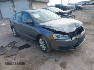 2012 Volkswagen Jetta SE с VIN 3VWDX7AJXCM358671, выставлен на аукционе IAAI как лот 41647447 с пробегом 105 722 миль миль и . История ставок и продаж доступна на DreamBid. Изображение 1.