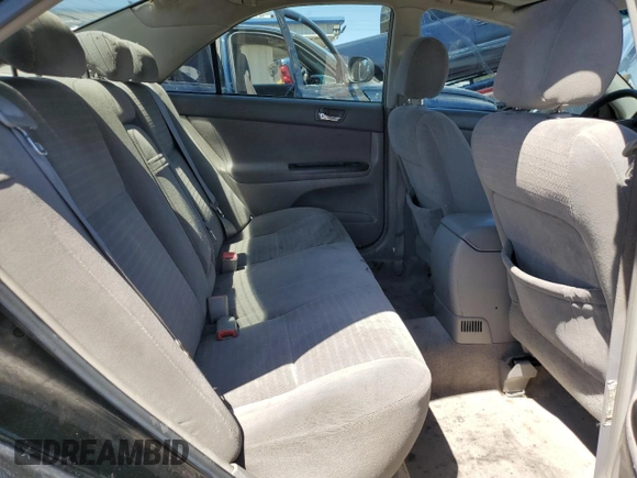 2005 Toyota Camry STD z VIN 4T1BE32K45U043696, wystawiony jako Copart lot #55087185 z przebiegiem 212 439 mil mil oraz Szkoda całkowita • Salvage title. Historia ofert i sprzedaży dostępna na DreamBid. Obrazek 10.