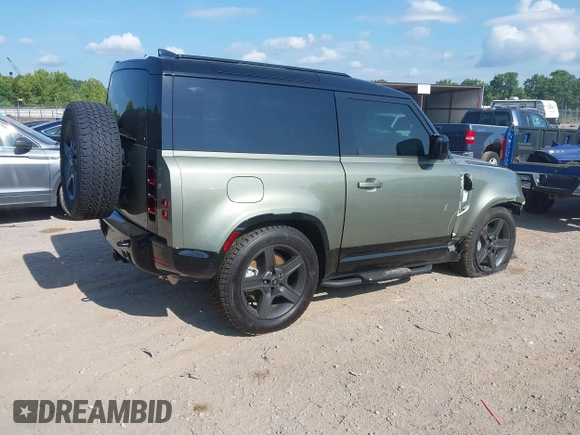 2025 Land Rover Defender X-Dynamic SE with VIN SALE26EU3S2433634, listed as a IAAI auction lot 42669947 with 729 mi miles and . Bid and sale history available at DreamBid. Image 4.
