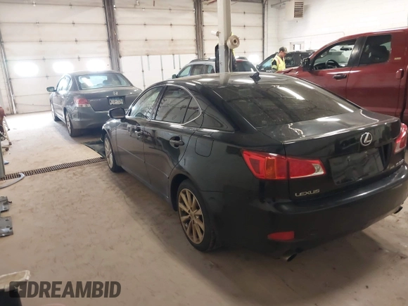 2009 Lexus IS 250 z VIN JTHCK262992030335, wystawiony jako IAAI lot #42038706 z przebiegiem 181 904 mil mil oraz . Historia ofert i sprzedaży dostępna na DreamBid. Obrazek 3.