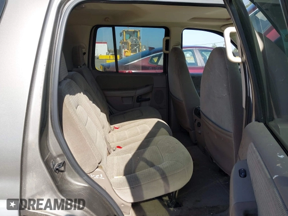 2002 Ford Explorer XLT with VIN 1FMZU73E82ZB66773, listed as a IAAI auction lot 42498346 with 154,790 mi miles and . Bid and sale history available at DreamBid. Image 8.