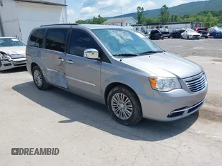2014 Chrysler Town & Country Touring L с VIN 2C4RC1CG3ER188751, выставлен на аукционе IAAI как лот 42551276 с пробегом 117 196 миль миль и . История ставок и продаж доступна на DreamBid. Изображение 1.