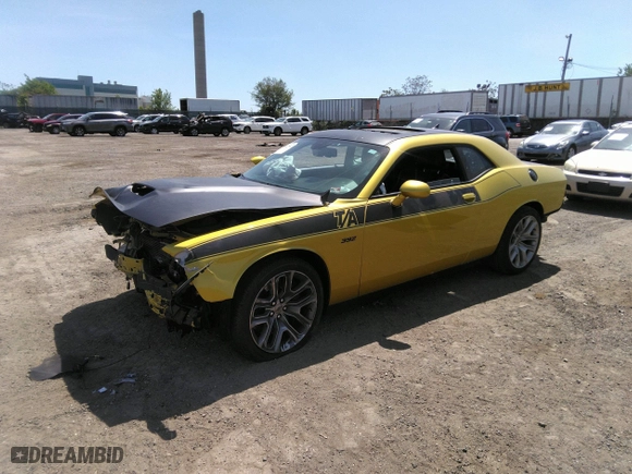 2020 Dodge Challenger R/T Scat Pack with VIN 2C3CDZFJ0LH247576, listed as a IAAI auction lot 39341862 with 15,562 mi miles. Bid and sale history available at carsss.com. Image 17.