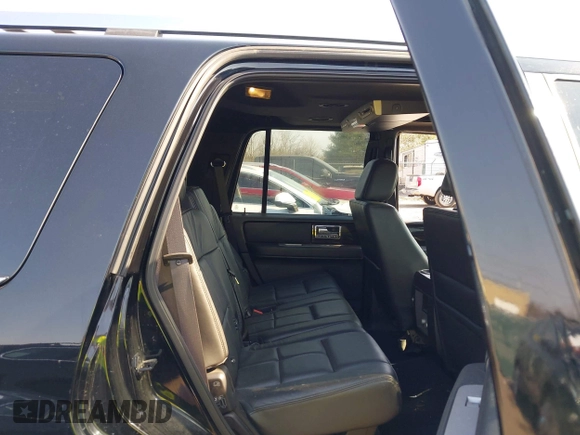 2008 Lincoln Navigator with VIN 5LMFU28538LJ21943, listed as a IAAI auction lot 41764473 with 116,431 mi miles. Bid and sale history available at carsss.com. Image 8.
