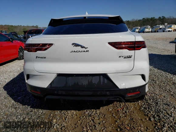 2020 Jaguar I-Pace SE with VIN SADHC2S14L1F79060, listed as a Copart auction lot 43287464 with 25,775 mi miles and . Bid and sale history available at DreamBid. Image 6.