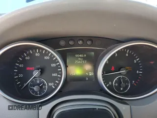 2010 Mercedes-Benz M 350 z VIN 4JGBB8GB6AA595906, wystawiony jako Copart lot #83924074 z przebiegiem 256 717 mil mil oraz Szkoda całkowita • Salvage title. Historia ofert i sprzedaży dostępna na DreamBid. Obrazek 9.