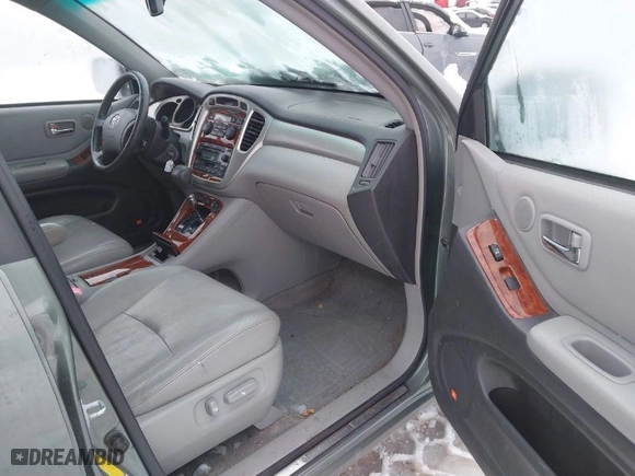 2007 Toyota Highlander w/3rd Row with VIN JTEEP21AX70212026, listed as a IAAI auction lot 41246120 with 196,319 mi miles. Bid and sale history available at carsss.com. Image 5.