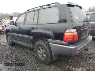 1998 Toyota Land Cruiser with VIN JT3HT05J7W0009769, listed as a Copart auction lot 44949375 with 261,756 mi miles and Salvage Title. Bid and sale history available at carsss.com. Image 2.