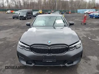 2021 BMW 3 Series 330i xDrive z VIN 3MW5R7J03M8B73085, wystawiony jako IAAI lot #42022710 z przebiegiem 49 489 mil mil oraz . Historia ofert i sprzedaży dostępna na DreamBid. Obrazek 12.