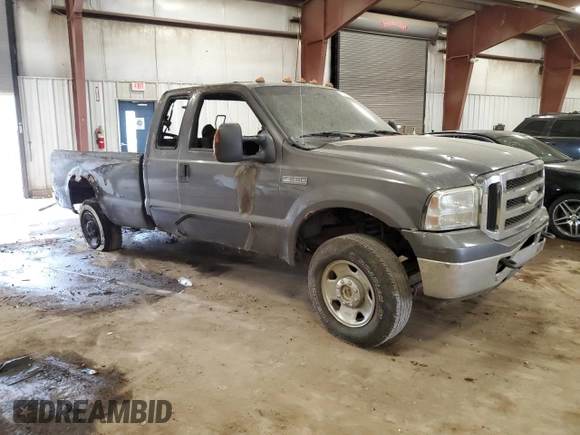 2005 Ford F-250 XL with VIN 1FTSX21525EC65362, listed as a Copart auction lot 53710725 with Not provided miles and Clean title. Bid and sale history available at DreamBid. Image 4.