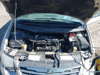 2006 Chrysler Town & Country Touring with VIN 2A8GP54L06R727898, listed as a IAAI auction lot 41893586 with 119,296 mi miles and . Bid and sale history available at DreamBid. Image 10.