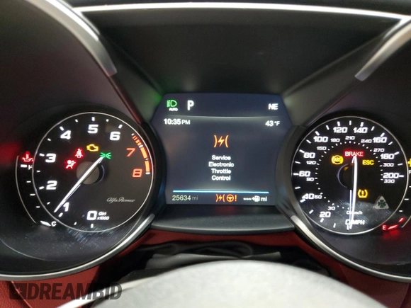 2017 Alfa Romeo Giulia with VIN ZARFAEAV6H7550942, listed as a Copart auction lot 48866585 with 25,634 mi miles and Salvage title. Bid and sale history available at DreamBid. Image 9.