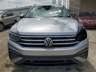 2024 Volkswagen Tiguan S with VIN 3VVFB7AX6RM041804, listed as a Copart auction lot 56154135 with 43,515 mi miles and Clean Title. Bid and sale history available at DreamBid. Image 5.