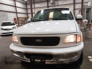 1998 Ford F-150 с VIN 1FTRX18L1WKB99239, выставлен на аукционе IAAI как лот 41987823 с пробегом 217 930 миль миль и . История ставок и продаж доступна на DreamBid. Изображение 12.