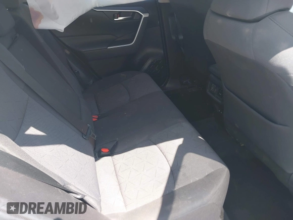 2021 Toyota RAV4 XLE with VIN JTMW1RFV2MD063839, listed as a IAAI auction lot 42406891 with 69,490 mi miles and . Bid and sale history available at DreamBid. Image 8.